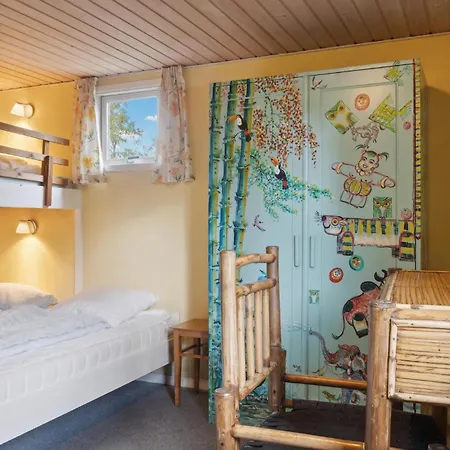3 Bedroom In Vaeggerlose Ferienhaus Bøtø By